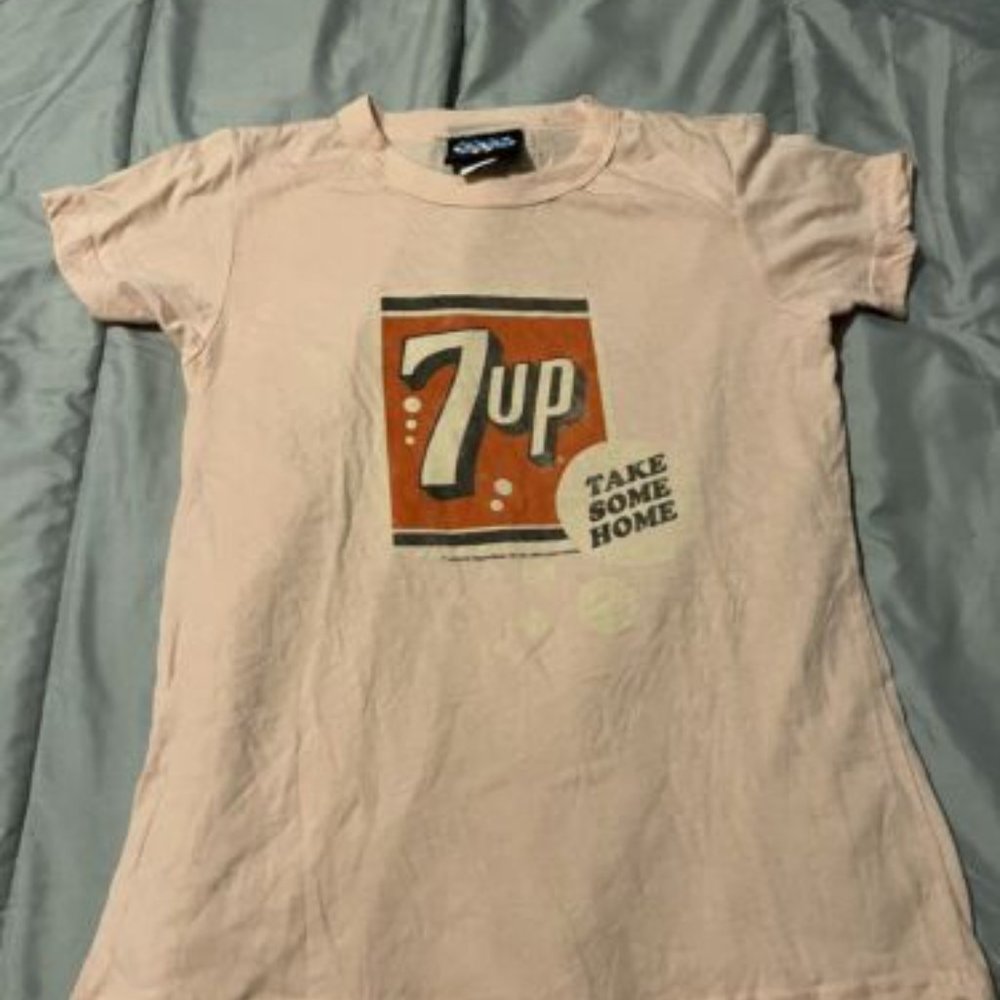 7 Up Logo Juniors T shirt